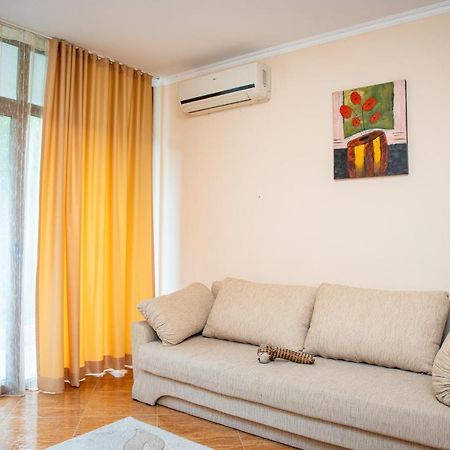 Helios Studio In A Complex In St Vlas By Flat Mаnаger Sveti Vlas Esterno foto