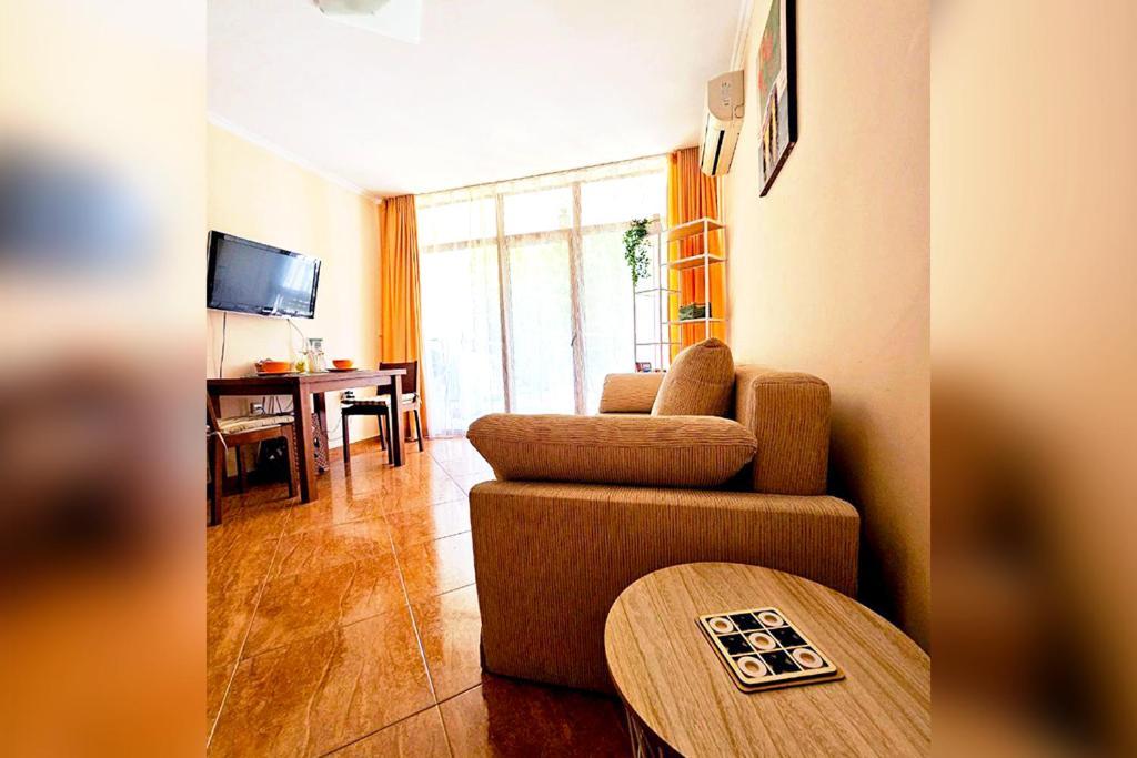 Helios Studio In A Complex In St Vlas By Flat Mаnаger Sveti Vlas Esterno foto